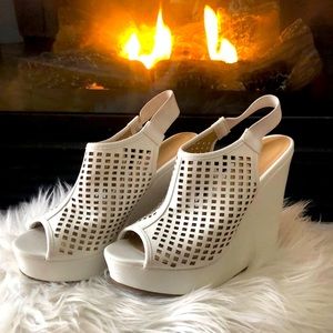 Chinese Laundry white wedges
